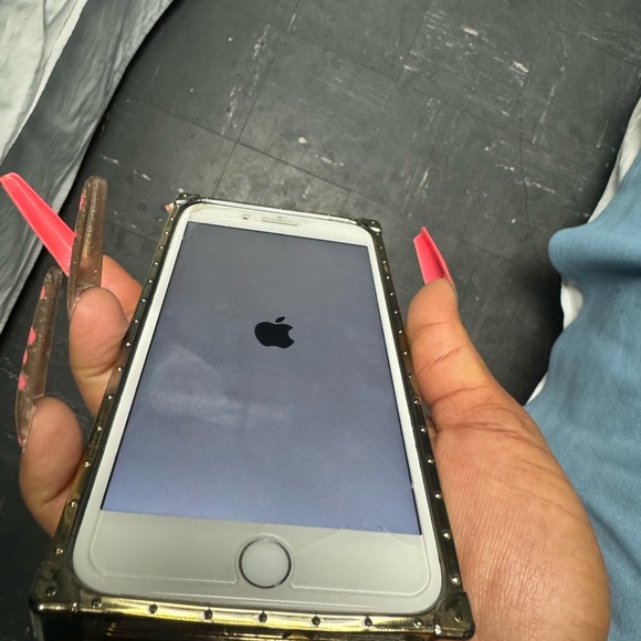 IPHONE 8 PLUS - Picture 13 of 13